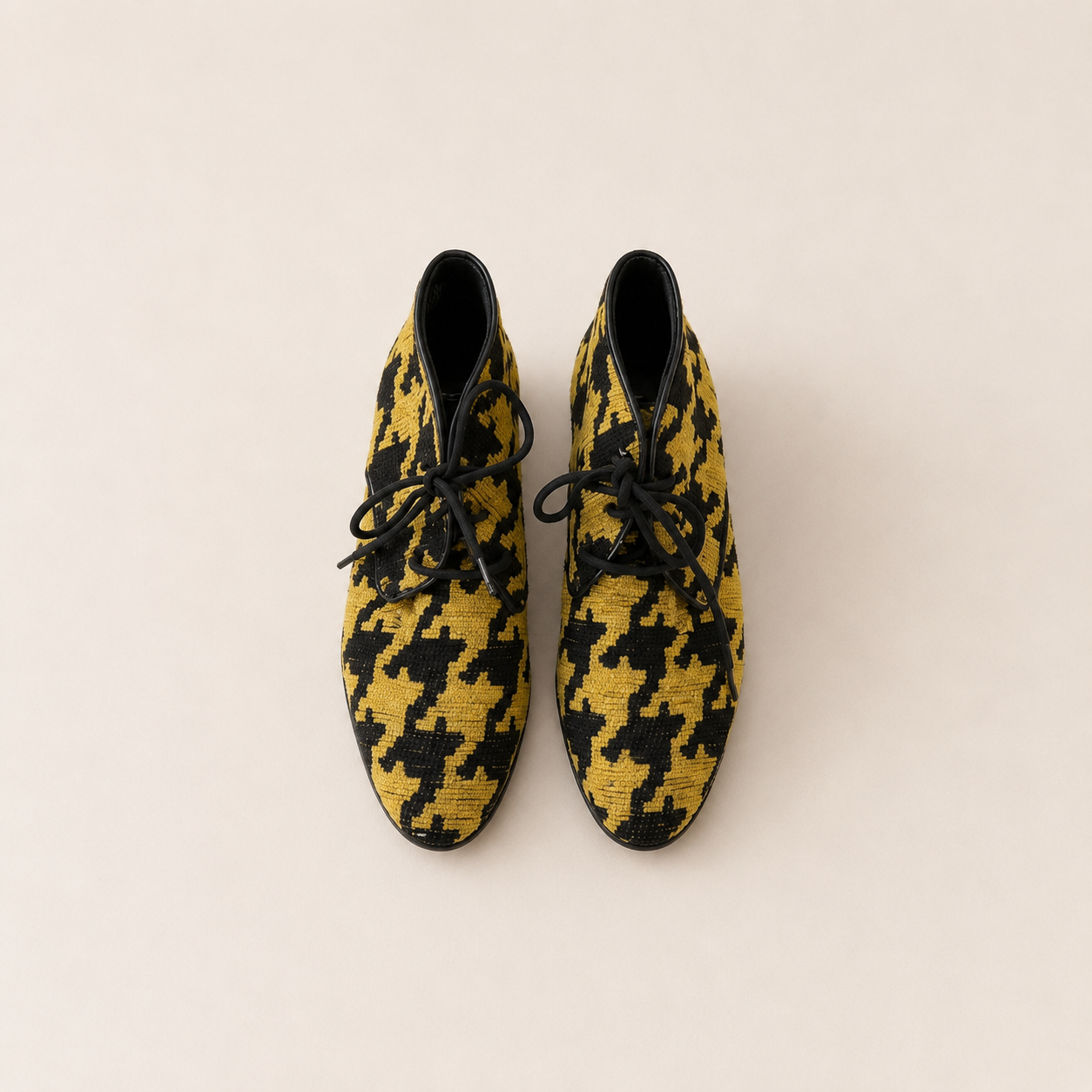 Pepito Mustard & Black Lace Ups
