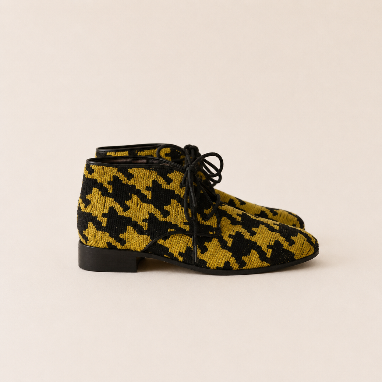 Pepito Mustard & Black Lace Ups
