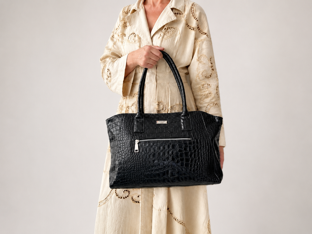 The Osprey London in Black